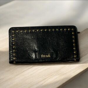 The Sak Iris Slotted Card Black Leather Wallet‎